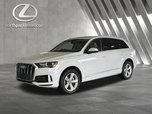 Used 2020 Audi Q7 3.0T Premium w/ Convenience Package AWD/4WD image 3