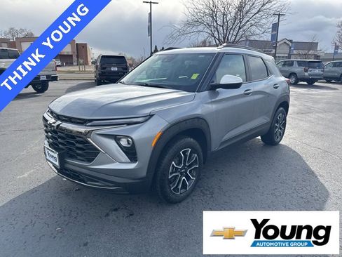 Used 2024 Chevrolet TrailBlazer ACTIV image 3