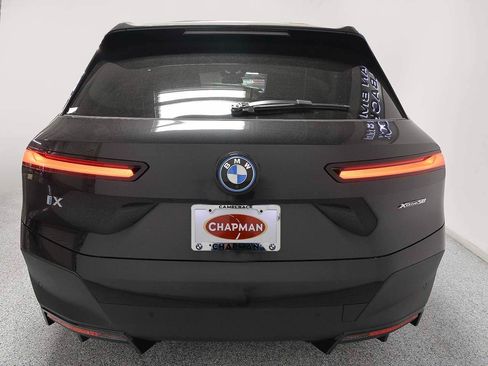 Used 2024 BMW iX xDrive50 w/ Premium Package AWD/4WD image 4