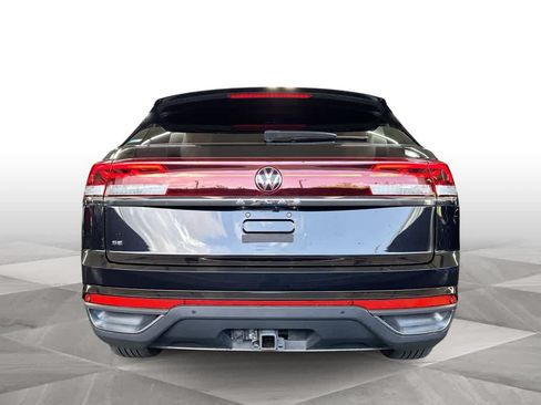 Certified 2024 Volkswagen Atlas Cross Sport SE FWD image 7