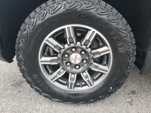 Certified 2024 GMC Sierra 1500 AT4 w/ Technology Package image 10