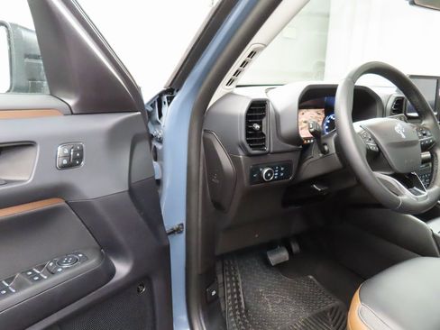 Used 2024 Ford Bronco Sport Outer Banks w/ Tech Package image 44