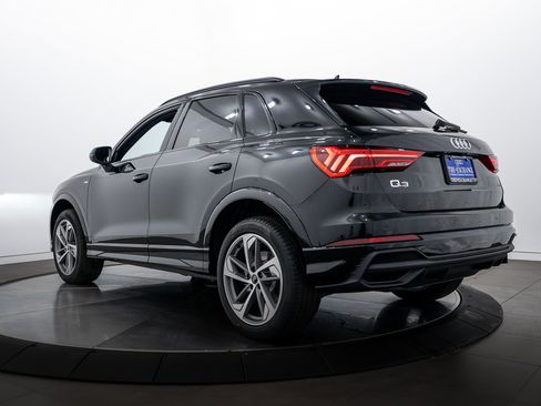 New 2025 Audi Q3 2.0T Premium image 5