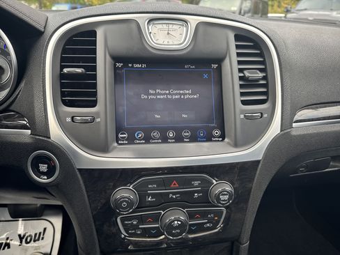 Used 2022 Chrysler 300 Touring L w/ Popular Equipment Group image 22