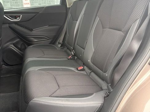 Used 2023 Subaru Forester Premium image 18