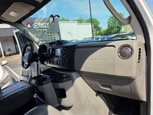 Used 2011 Ford E-350 and Econoline 350 XL w/ PWR Windows & Locks Group RWD image 9