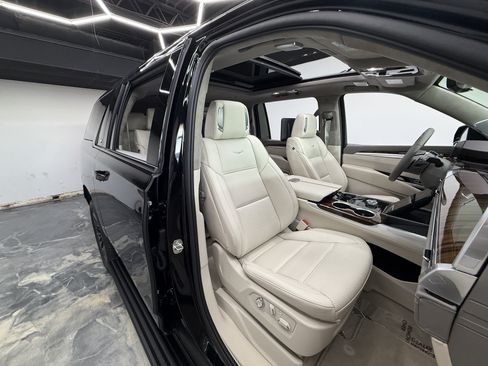 Used 2026 Cadillac Escalade ESV Platinum Sport AWD/4WD image 27