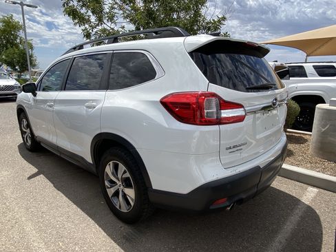 Used 2019 Subaru Ascent Premium AWD/4WD image 4