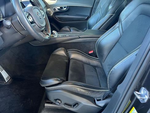 Used 2019 Volvo XC90 T8 R-Design w/ Advanced Package image 5