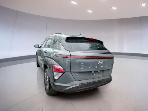 Used 2025 Hyundai Kona SEL AWD/4WD image 3
