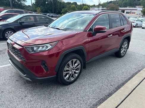Used 2020 Toyota RAV4 Limited w/ All Weather Liner Package AWD/4WD image 3