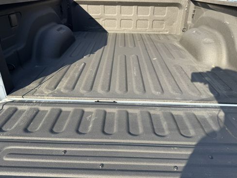Certified 2025 RAM 2500 Big Horn AWD/4WD image 20