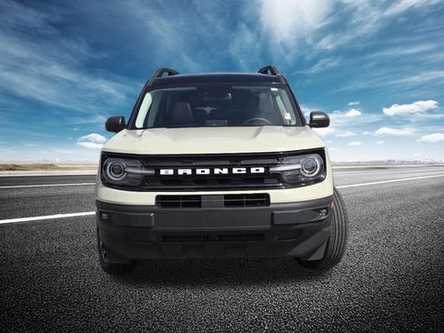 Used 2024 Ford Bronco Sport Outer Banks w/ Tech Package AWD/4WD image 18