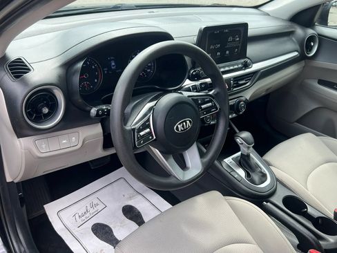 Used 2019 Kia Forte LXS FWD image 14