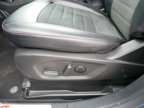 Certified 2023 Ford Edge ST-Line w/ Class II Trailer Tow Package image 8