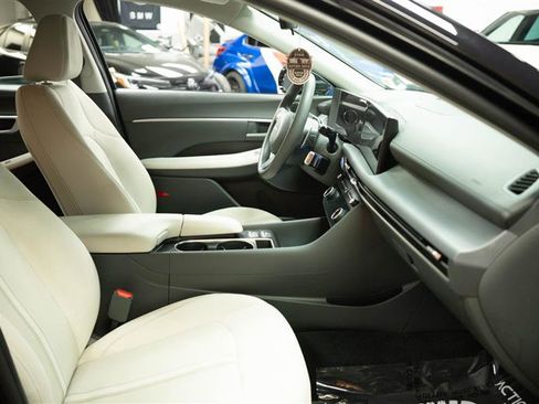 Used 2025 Hyundai Sonata SEL image 13