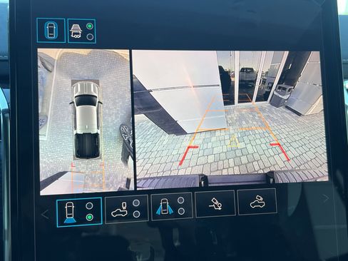 New 2025 GMC Sierra EV Denali image 21