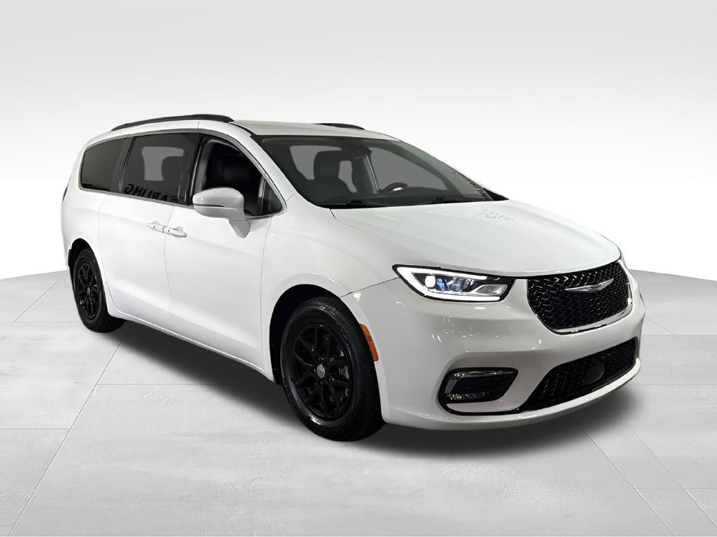 Used 2022 Chrysler Pacifica Touring-L FWD image 14