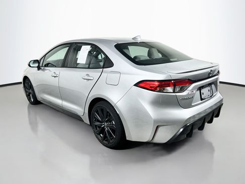 Used 2023 Toyota Corolla SE FWD image 8