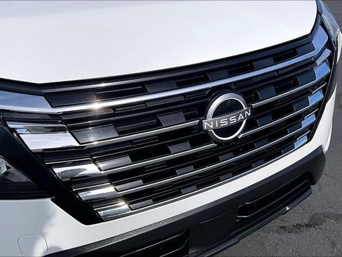 Certified 2024 Nissan Rogue S image 31