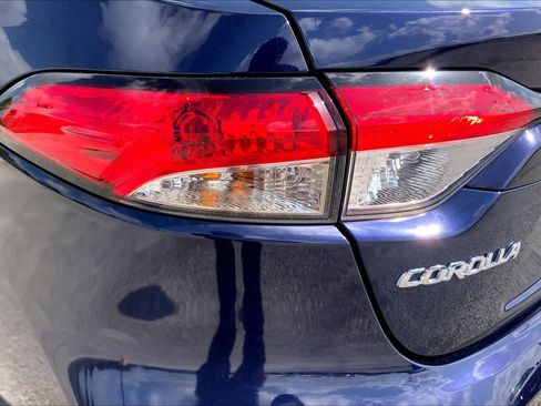 Used 2025 Toyota Corolla LE FWD image 28