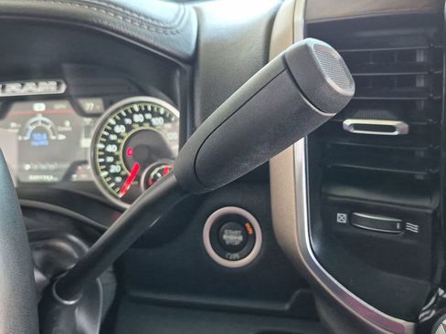 Used 2024 RAM 2500 Laramie AWD/4WD image 11