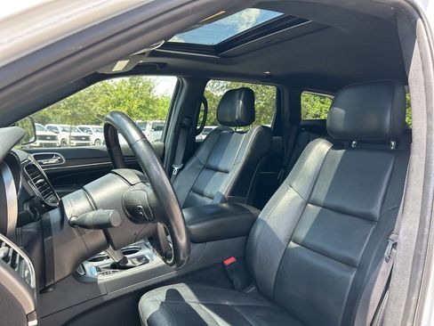 Used 2022 Jeep Grand Cherokee Limited image 14