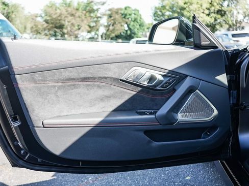 Used 2026 BMW Z4 M40i RWD image 24
