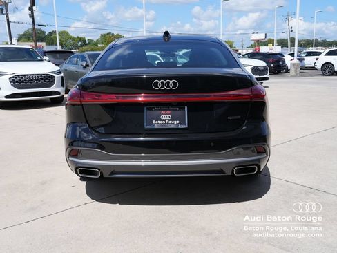 Used 2025 Audi A5 2.0T Premium w/ 19" Wheel Package AWD/4WD image 4