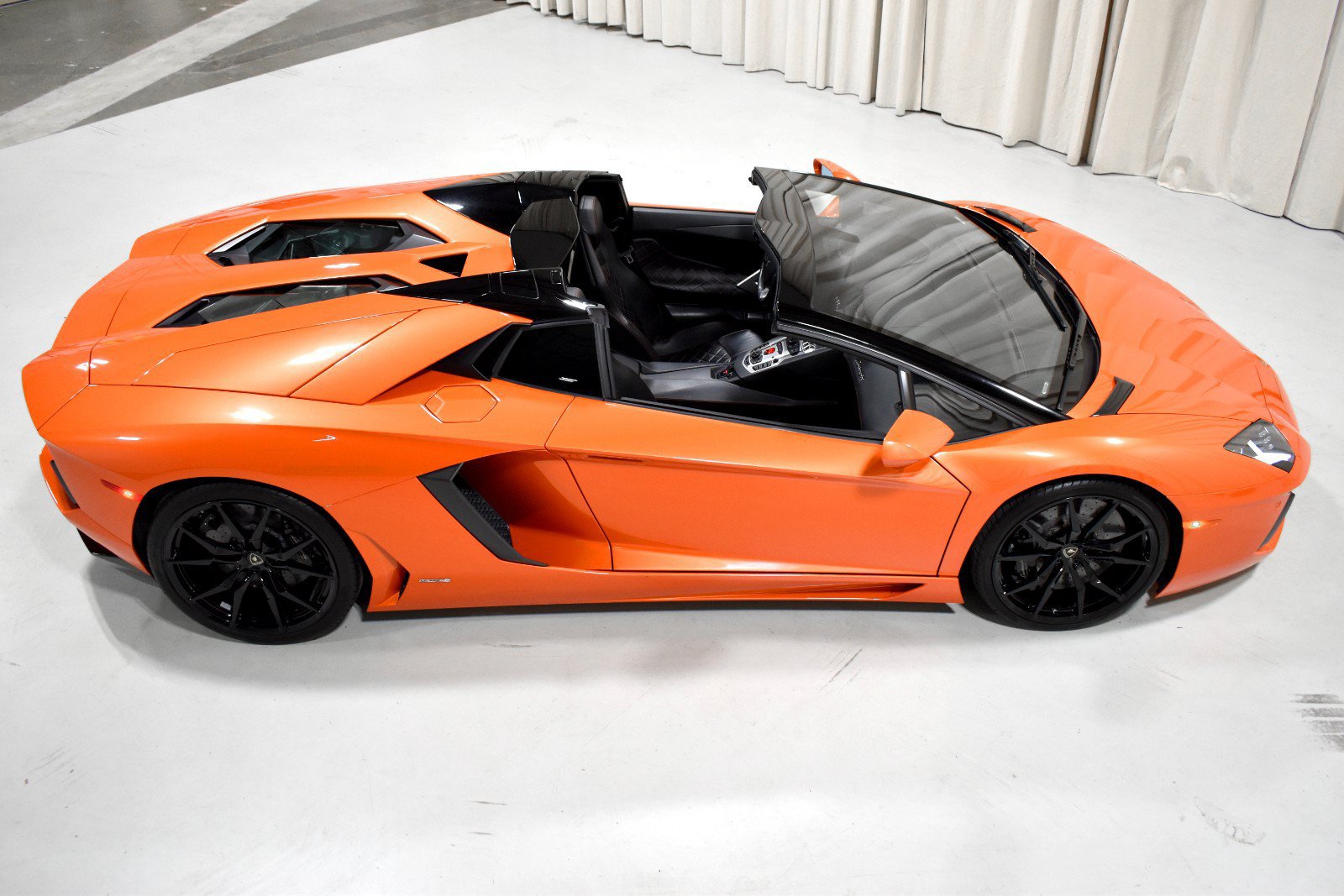 Used 2015 Lamborghini Aventador LP 700-4 AWD/4WD image 18
