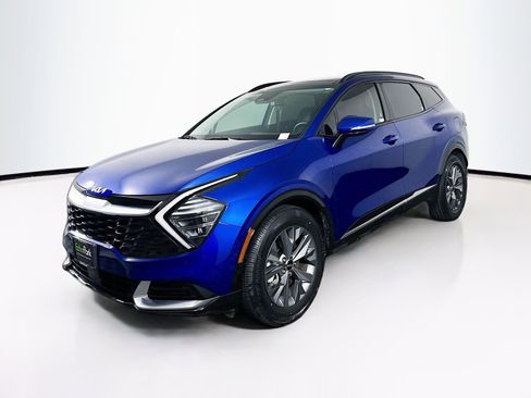 Used 2025 Kia Sportage SX image 3