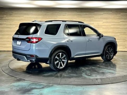 Used 2025 Honda Pilot Touring image 23
