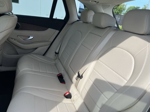 Used 2021 Mercedes-Benz GLC 300 4MATIC image 33