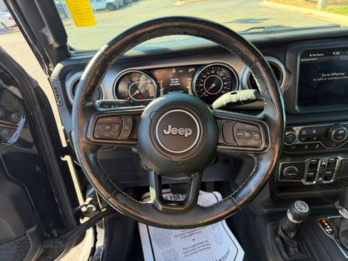 Used 2021 Jeep Wrangler Unlimited Sport image 9