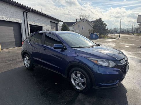 Used 2016 Honda HR-V LX image 6