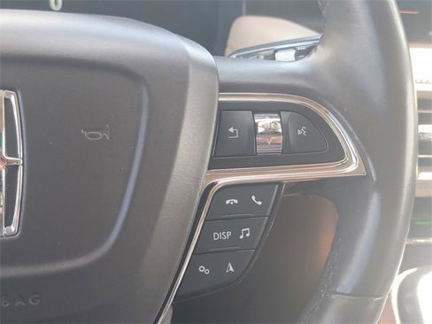 Used 2021 Lincoln Nautilus Reserve image 24