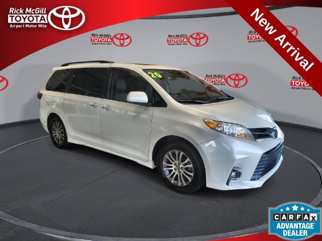 Used 2020 Toyota Sienna XLE w/ XLE Navigation Package FWD image 1