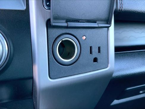 Used 2019 Ford F150 Platinum w/ Equipment Group 701A Luxury image 33