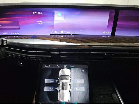 Used 2025 Cadillac Escalade Sport Platinum AWD/4WD image 11