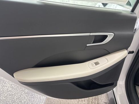 New 2026 Hyundai Sonata Blue FWD image 9