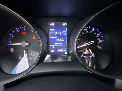 Used 2022 Toyota C-HR Limited image 12