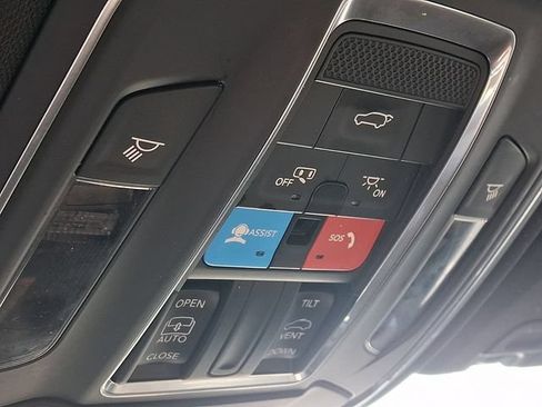 Used 2022 Jeep Grand Cherokee Altitude AWD/4WD image 24