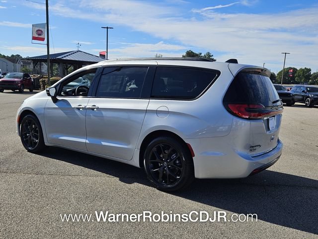 New 2026 Chrysler Pacifica Select w/ S Appearance Package FWD image 10