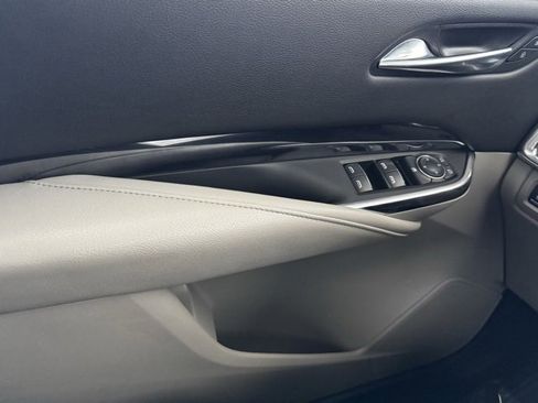 Used 2020 Cadillac XT4 Luxury w/ Cold Weather Package image 37