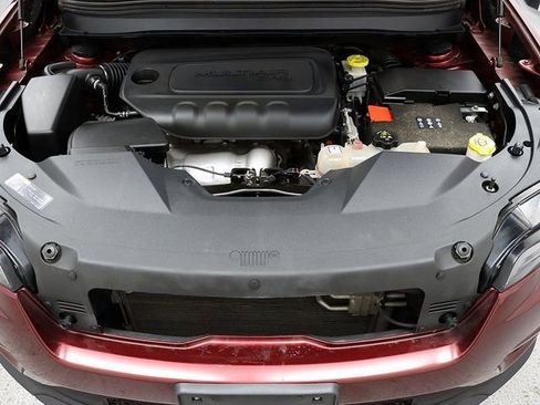 Used 2020 Jeep Cherokee Latitude w/ Cold Weather Group image 27