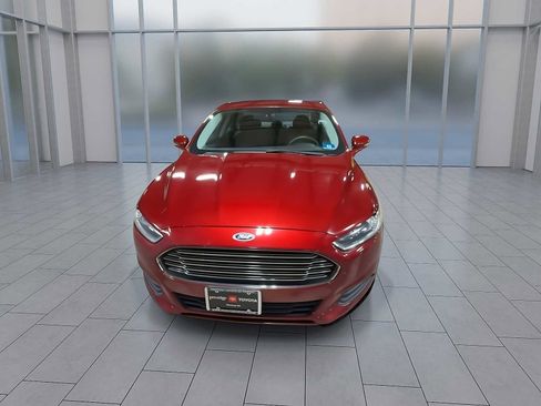 Used 2016 Ford Fusion SE image 3