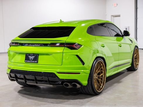 Used 2022 Lamborghini Urus image 9
