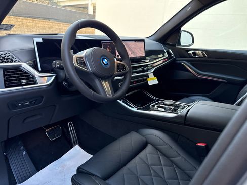 New 2026 BMW X5 xDrive50e w/ M Sport Package image 12
