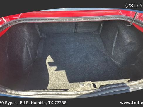 Used 2016 Dodge Challenger R/T RWD image 19