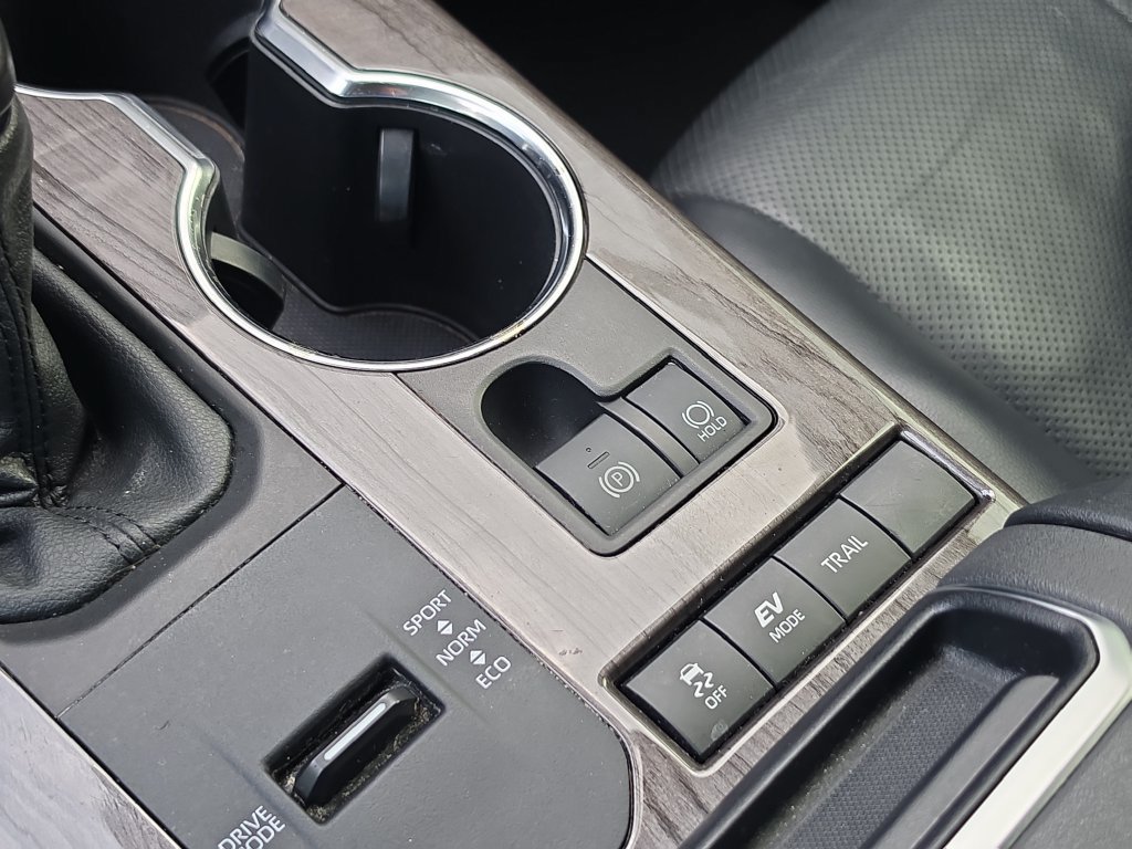 Used 2022 Toyota Highlander Limited AWD/4WD image 31